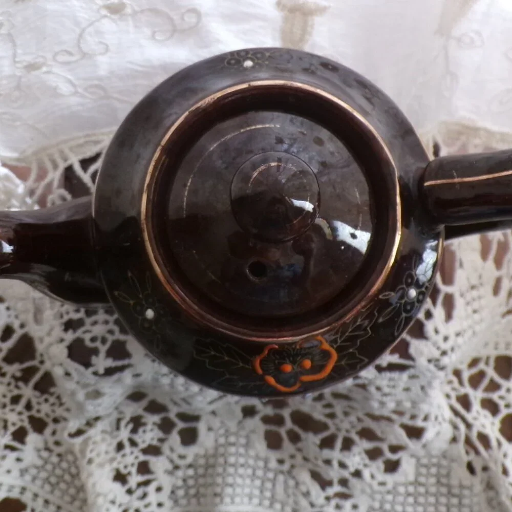 🍵 Vintage 1950s Japanese Red Ware Teapot  Hand‑Painted Floral  Brown Glaze
